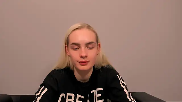 OliviaKisss Chat XXX in diretta