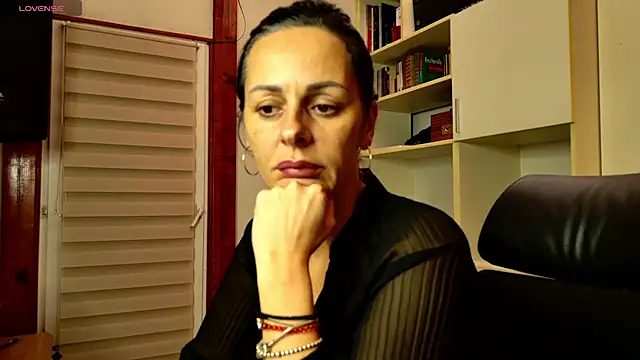 MiriamDelyn Chat XXX in diretta