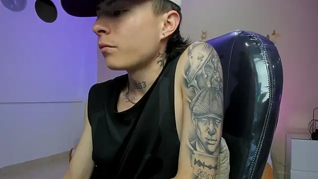 Nascary_Fox Adlı Modelin Canlı XXX Sohbeti