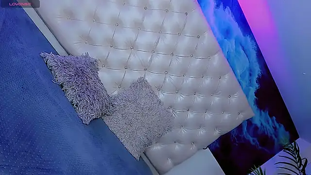 Chat +18 de Daniiela_Ember ao vivo