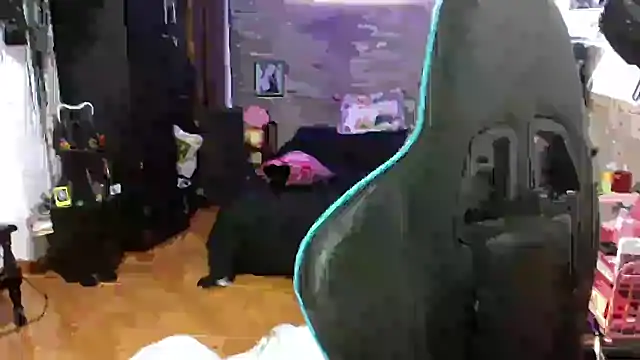 Chatroom XXX en direct de AngelaQueen_