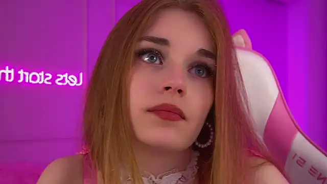 MelissaBauch Adlı Modelin Canlı XXX Sohbeti