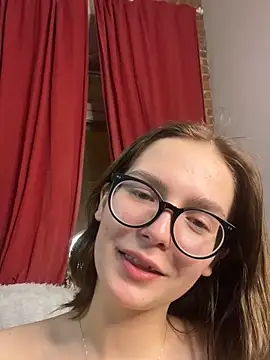 MyKittySayMeow's Live XXX Chat