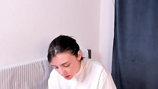 CharlesGruhn Adlı Modelin Canlı XXX Sohbeti