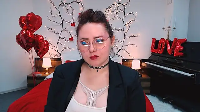 Chat +18 de Hennessy_bunny ao vivo