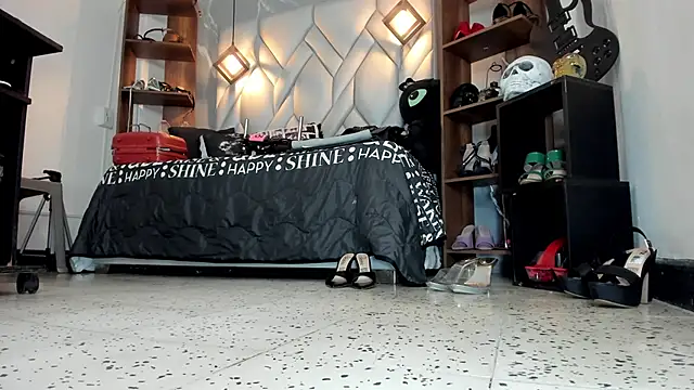 XXX chat uživo modela MirandaHaguen