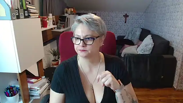 bigtits4you 现场XXX聊天