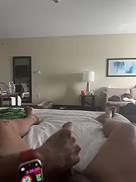 brickdgoonr: διαδικτυακό σόου στην κάμερα