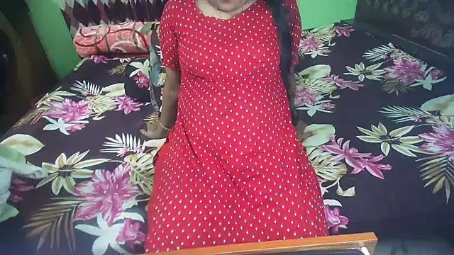 BengaliQueenStarのライブXXXチャット