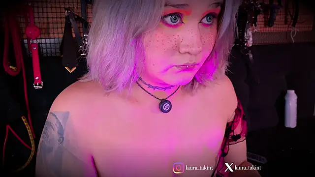 Laura_takint's Webcam Show