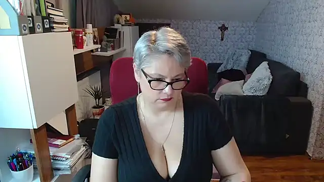 bigtits4you 即時 XXX 聊天