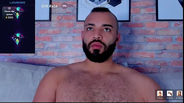 Chris_Varden élő XXX-chatje