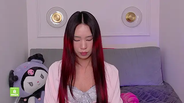 EveNightfall: διαδικτυακό σόου στην κάμερα