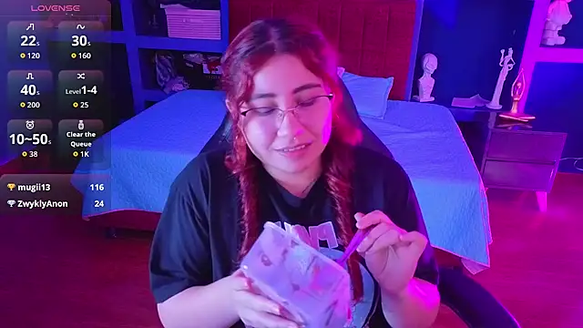 littlee_red লাইভ XXX চ্যাট