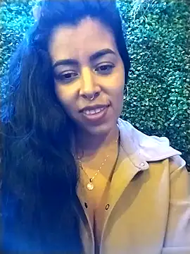 Chat XXX en directo de Luianna