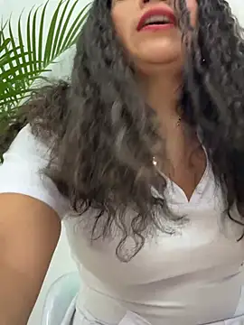 Ariana_TuFantasiaHot – Naživo XXX chat