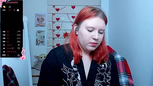 Show modela FoxPlayXX na web-kameri