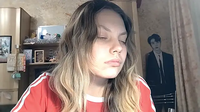 loaneei – Naživo XXX chat