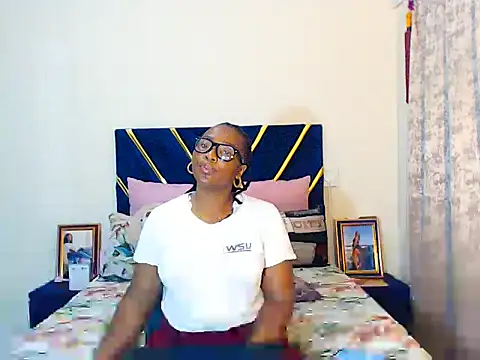 veronica1xxx élő XXX-chatje