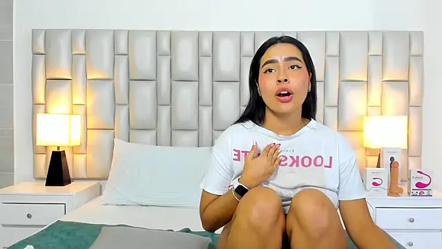 XXX chat uživo modela paola_katy_dicks