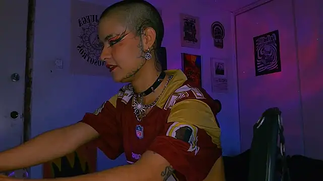 Czat XXX na żywo – alex_one888