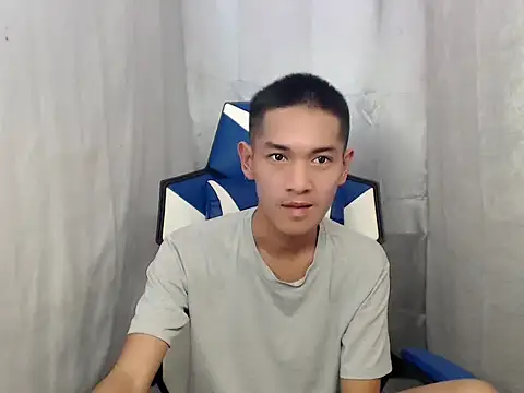 riks_tyler Show Webcam