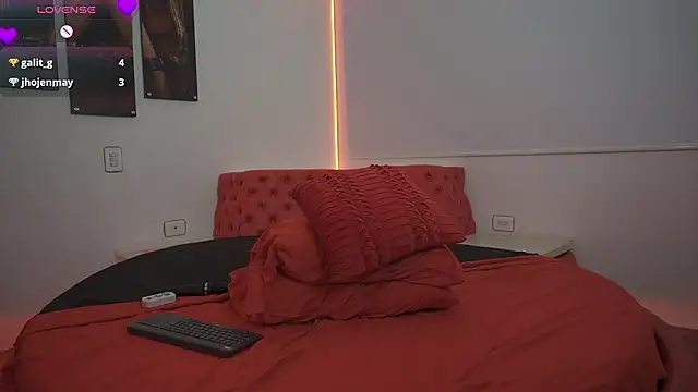 Chat +18 de Petitte_Mussa ao vivo