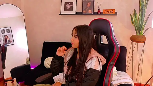 Chatroom XXX en direct de EmmyEvans1