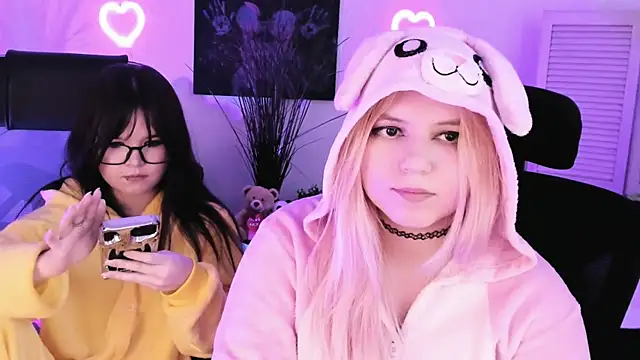 DiaAngell live XXX chat