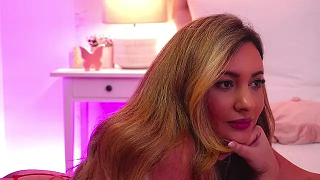 YaaraCollins 라이브 XXX 채팅