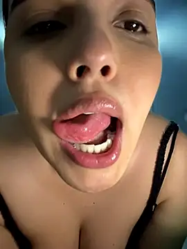 Colibri_xxx: онлайн-секс-чат