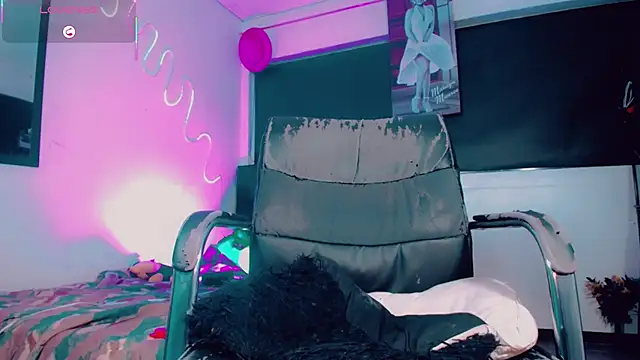 Kendall_hornyy's Live XXX Chat