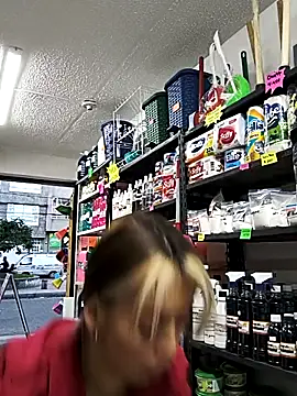 Chatroom XXX en direct de Tefannyy_