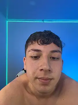 oliver_kyy Show Webcam