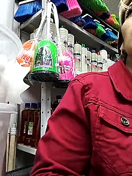 Chat +18 de Tefannyy_ ao vivo