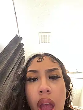 badbaby187 Live XXX-Chat