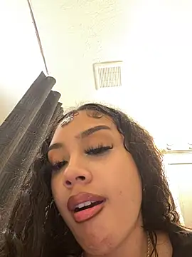 badbaby187 Live XXX-Chat