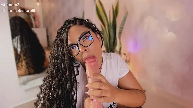 Nicolemorelli2: вебкам-шоу