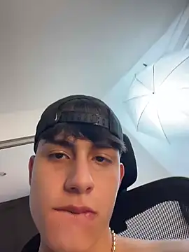 Czat XXX na żywo – Lander_Cruz