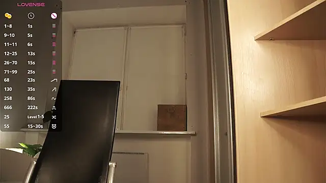 HannaHayles Adlı Modelin Canlı XXX Sohbeti