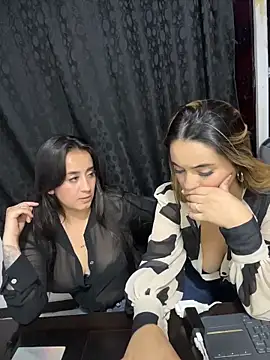 Antonella_Julieta Chat XXX in diretta