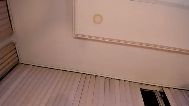 Chat +18 de kendra_crow_ ao vivo