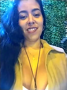 Luianna live XXX chat