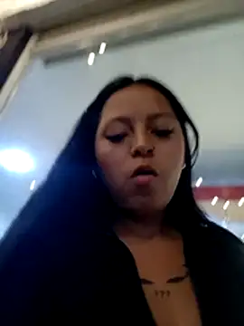 Živý XXX chat LunaHot_777