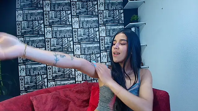 DanielaMonroe Chat XXX in diretta