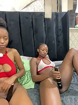 Chatroom XXX en direct de SexyPetitex25