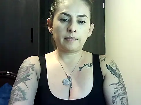 XXX chat uživo modela Valery__Rouse_