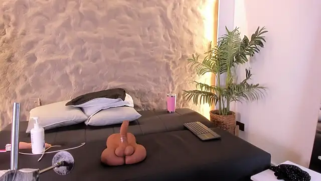 Show de Naomy_gyal na webcam