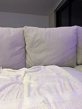 Czat XXX na żywo – Rae_Lil_White