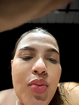 Colibri_xxx Chat XXX in diretta